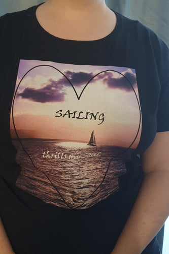 T-shirt Sailing Photo with Words Black